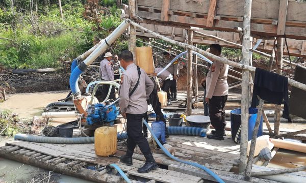 Operasi PETI di 4 Desa, Polres Inhu Musnahkan 10 Rakit