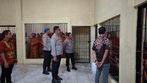 Kapolres Kampar Turun Langsung Cek Kondisi Rutan, Pastikan Personel Piket Siap Siaga Jaga Tahanan