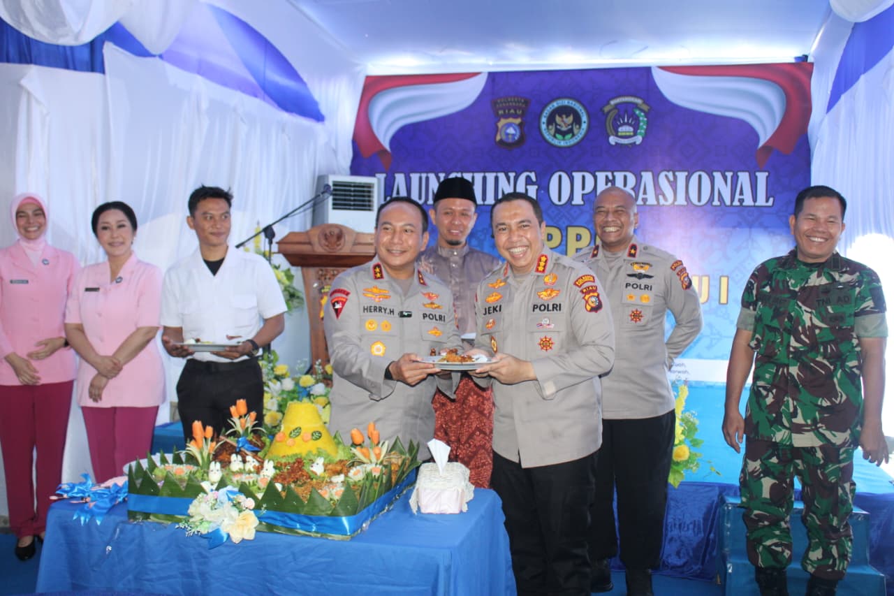 Kapolda Riau Resmikan Dapur SPPG Polresta Pekanbaru 1 di Kecamatan Payung Sekaki