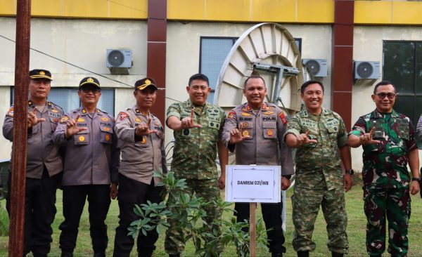 Perkuat Sinergi TNI-Polri Lewat Program Green Policing, Danrem 031/WB Kunjungi Polres Siak